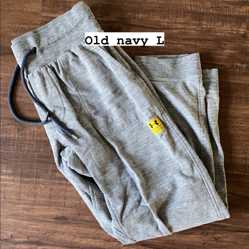 UA men’s joggers